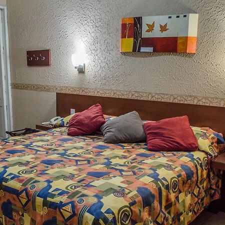 Hotel Posada Regis Guadalajara Eksteriør billede