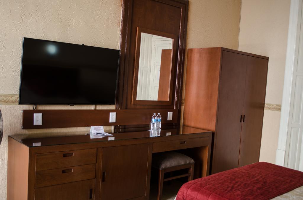 Hotel Posada Regis Guadalajara Eksteriør billede
