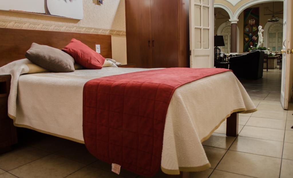 Hotel Posada Regis Guadalajara Eksteriør billede