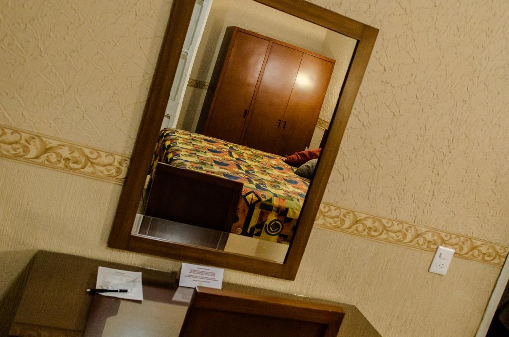 Hotel Posada Regis Guadalajara Eksteriør billede